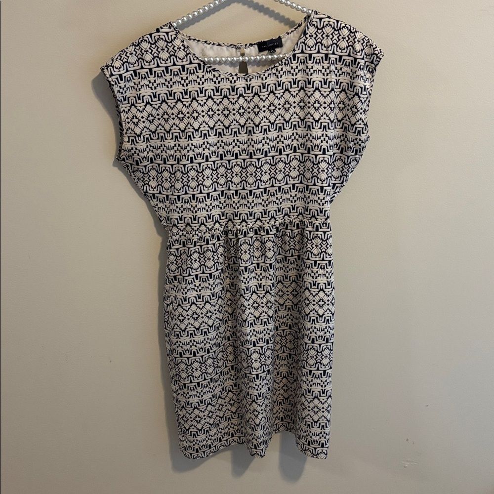 The Limited Black and White Geometric Dress size small